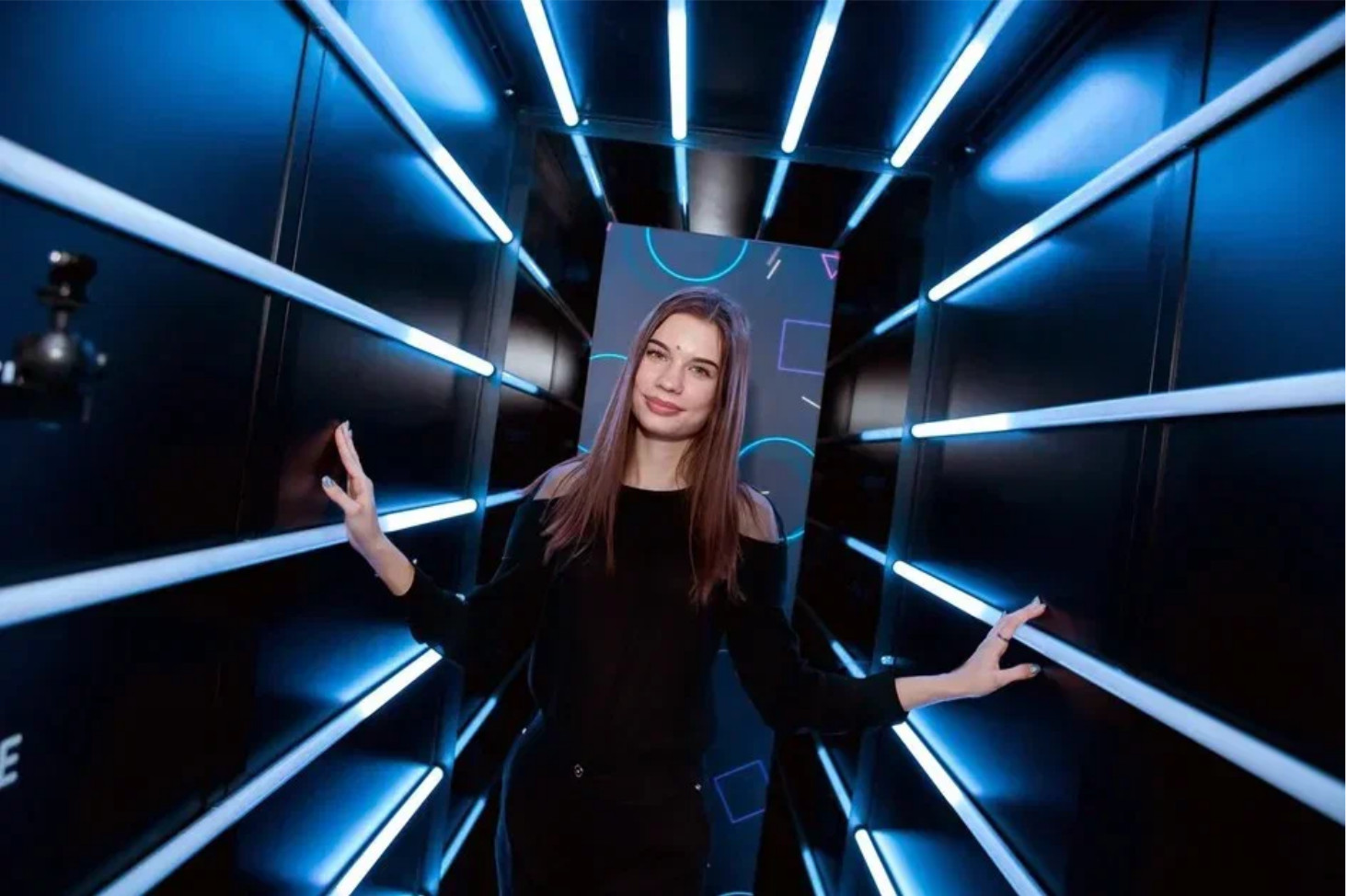 Фотозона «Неоновый тоннель»